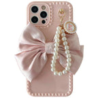 Cute Luxury Fashion 3d Bow Pearl Bracelet Girl Soft Case For iPhone 11 12 13 Pro Max 7 8 Plus Xr X Xs Se Anti-drop Cover Pearl Chain Bow Phone Case Ideal for iPhone Elegant Phone Case Stevvex