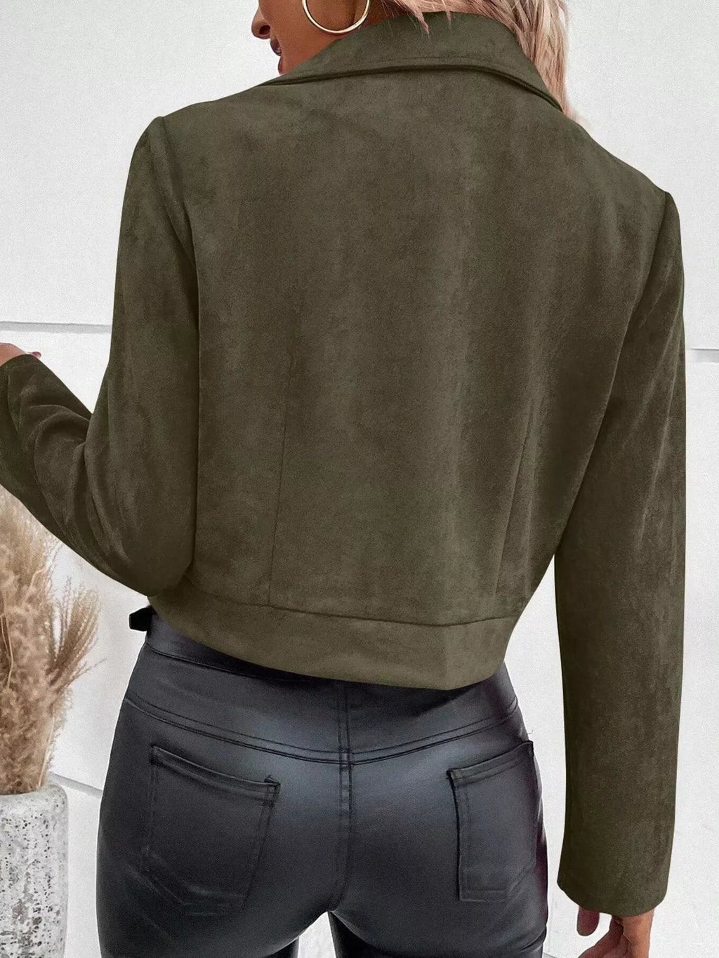 SleekRide Moto Jacket: Elevate Your Edge THRIXINE