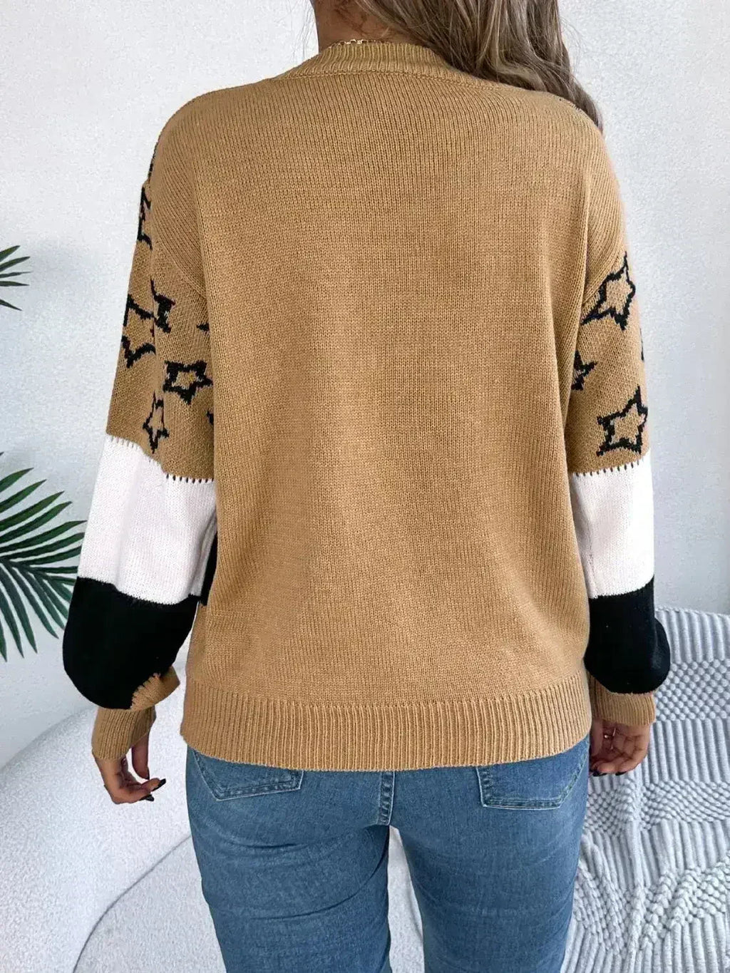 Star Contrast Round Neck Sweater - SJB-DIAMOND ELITES