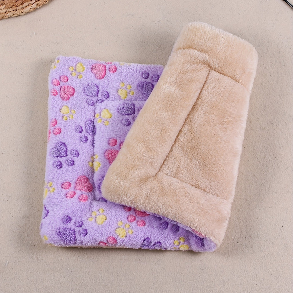 All-Season Dirt-Resistant Rectangular Pet Blanket - Comfortable Dog Paw Heart Print Pet Bed, 1pc Lootquake LLC