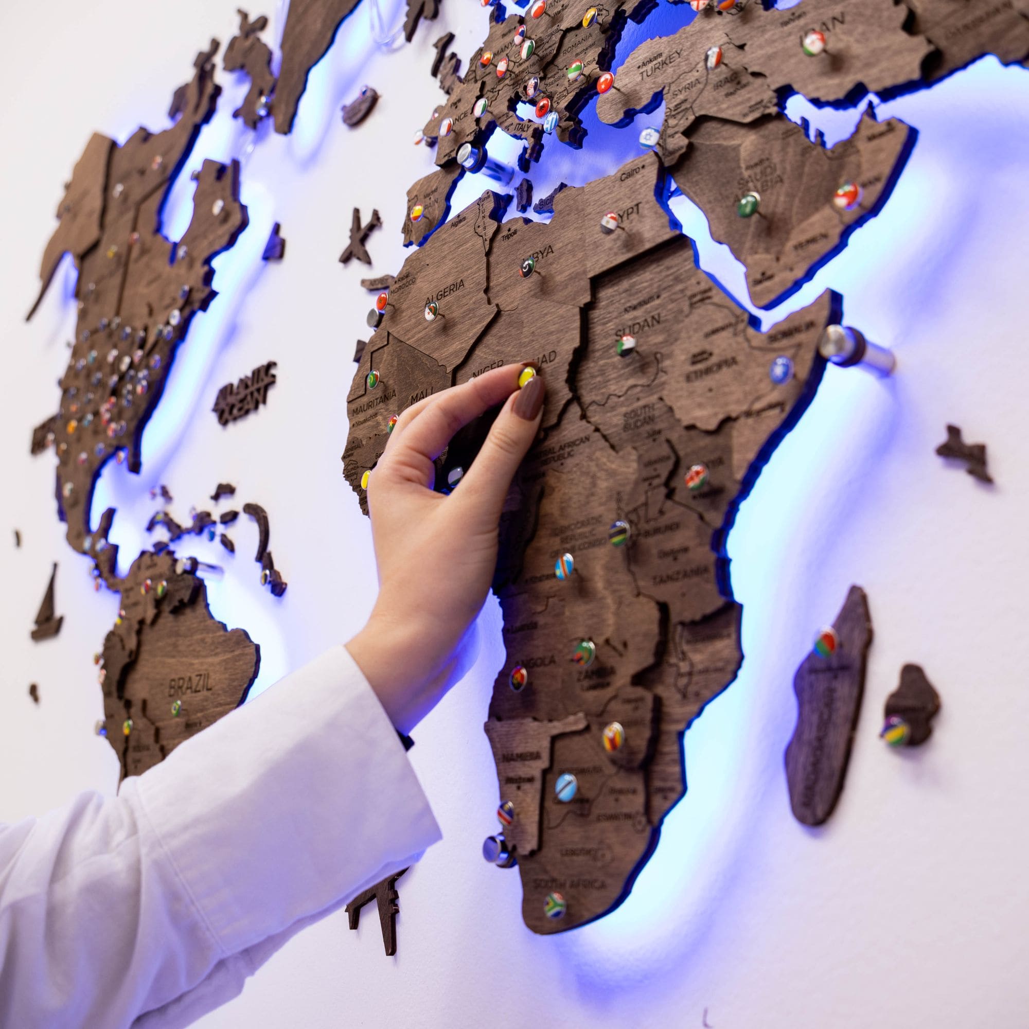3D LED Wooden World Map 3.0 Dark Walnut - SJB-DIAMOND ELITES