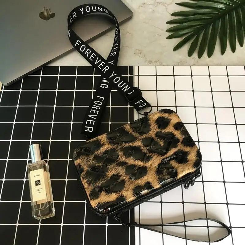 Delightful Designer Women Handbags For Women And Girls Small Shoulder Bag Women's Famous Clutch Bag Stevvex