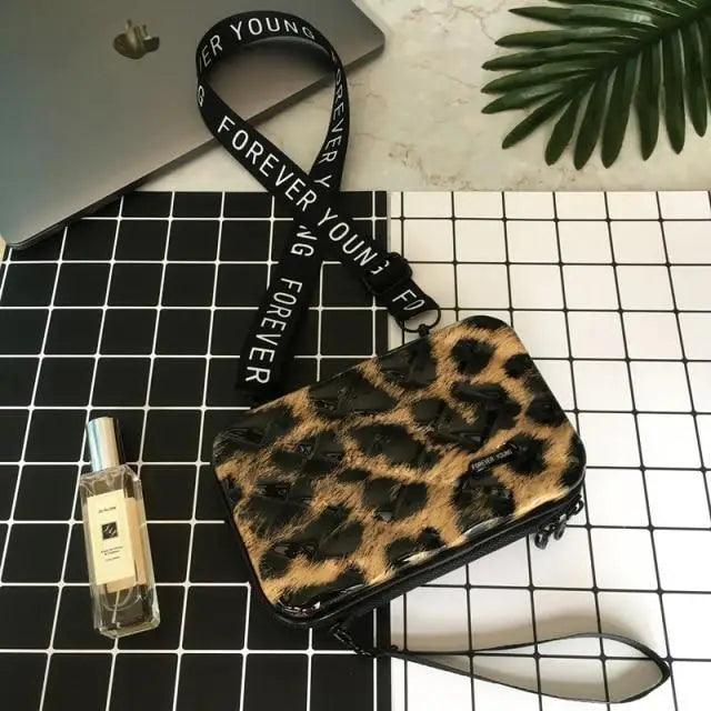 Delightful Designer Women Handbags For Women And Girls Small Shoulder Bag Women's Famous Clutch Bag Stevvex