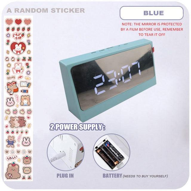 Digital Clock Table Clock Snooze Alarm Cute Silent Mirror Clock Student Desktop Mirror Surface LED Alarm Clock with USB Charger 12/24H Easy Snooze Function Adjustable Brightness Alarm Clocks for Bedroom LED Clock Electronic Clock for Children Stevvex