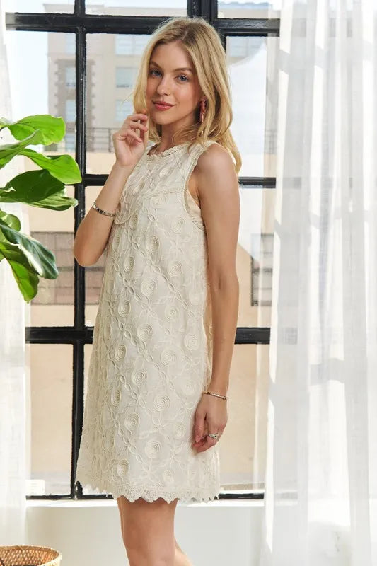 Applique Round Neck Sleeveless Shift Dress For Summer – Classy, Sophisticated, Fashionable, Flattering, Stylish, Timeless Elegance Stevvex