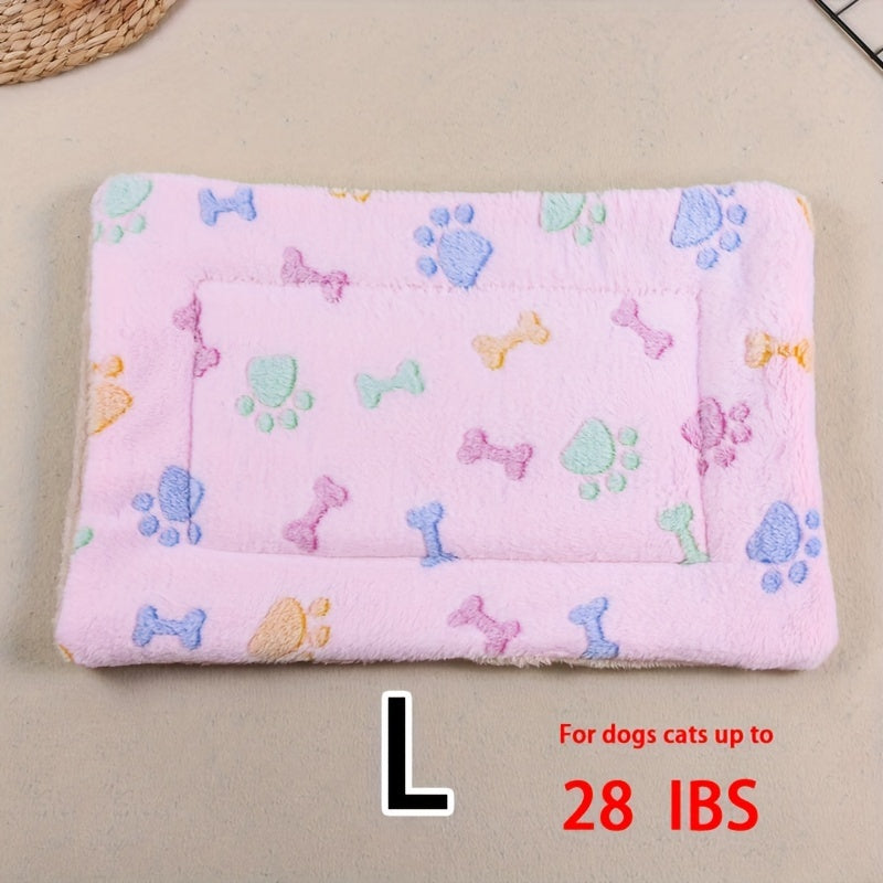All-Season Dirt-Resistant Rectangular Pet Blanket - Comfortable Dog Paw Heart Print Pet Bed, 1pc Lootquake LLC
