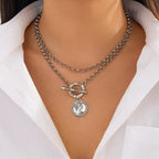 Vintage Ins Portrait Pendant Necklace Suit