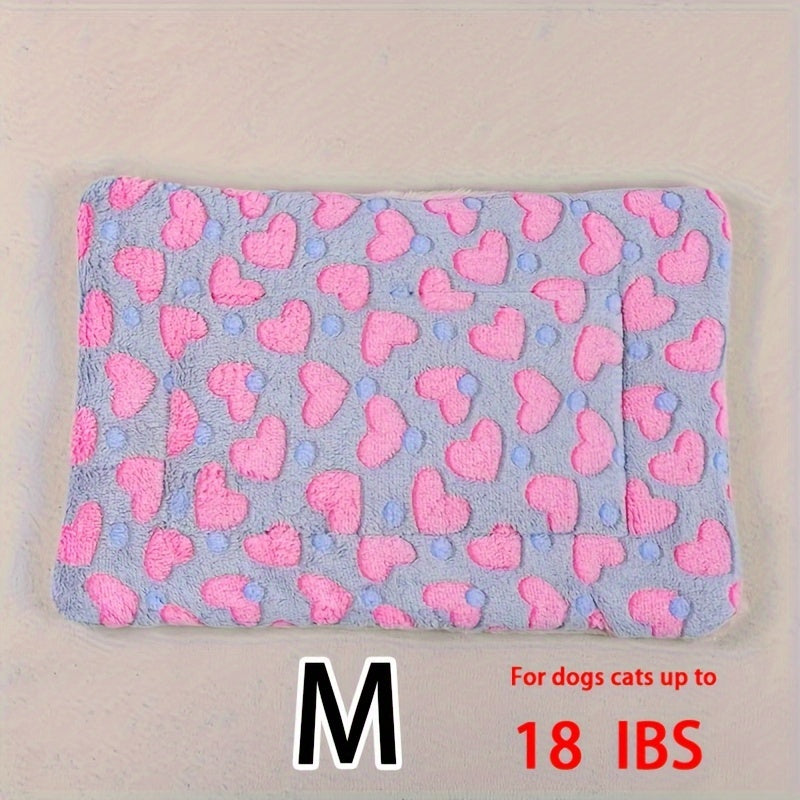 All-Season Dirt-Resistant Rectangular Pet Blanket - Comfortable Dog Paw Heart Print Pet Bed, 1pc Lootquake LLC