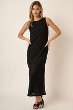 Side Slit Round Neck Sleeveless Dress – Elegant and Versatile Sleeveless Dress with Sophisticated Side Slit Detail For Any Occasion Stevvex