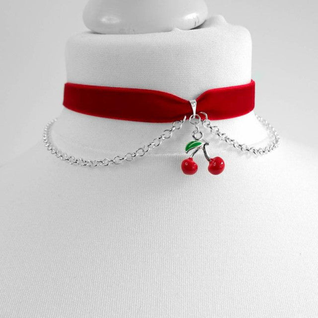 Black Crescent Moon Necklace Pi-Mart
