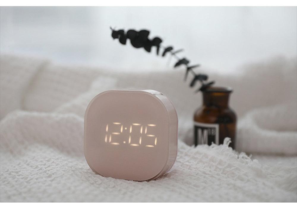 Electronic Square Silent Bedside Alarm Clock Intelligent Temperature Sensing Magnetic Attraction Desk Clock Mini Battery Operated Alarm Clock  Home Decor Stevvex