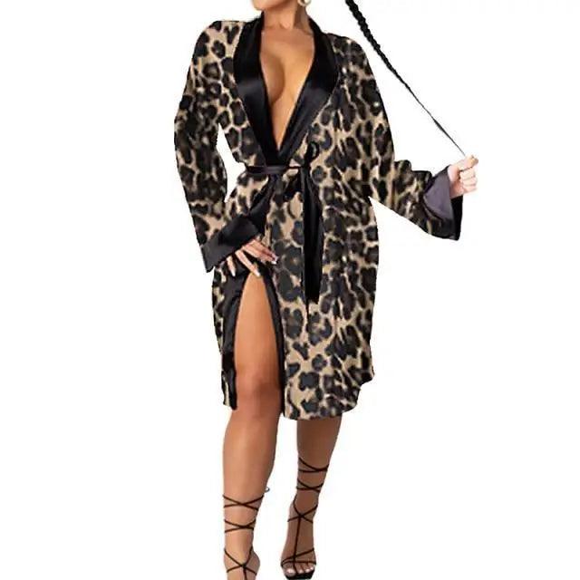 Elegant Women Indoor Robes Modern Design Bathrobes Ladies Long Sleepwear Soft And Comfortable Womens Bathrobes Stevvex