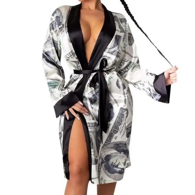Elegant Women Indoor Robes Modern Design Bathrobes Ladies Long Sleepwear Soft And Comfortable Womens Bathrobes Stevvex