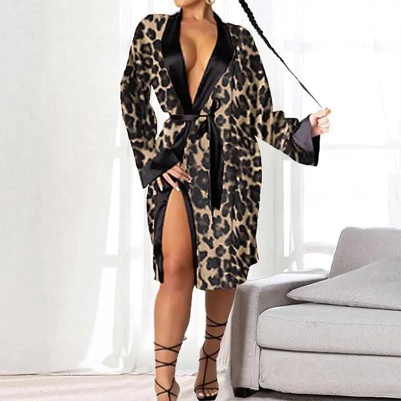 Elegant Women Indoor Robes Modern Design Bathrobes Ladies Long Sleepwear Soft And Comfortable Womens Bathrobes Stevvex