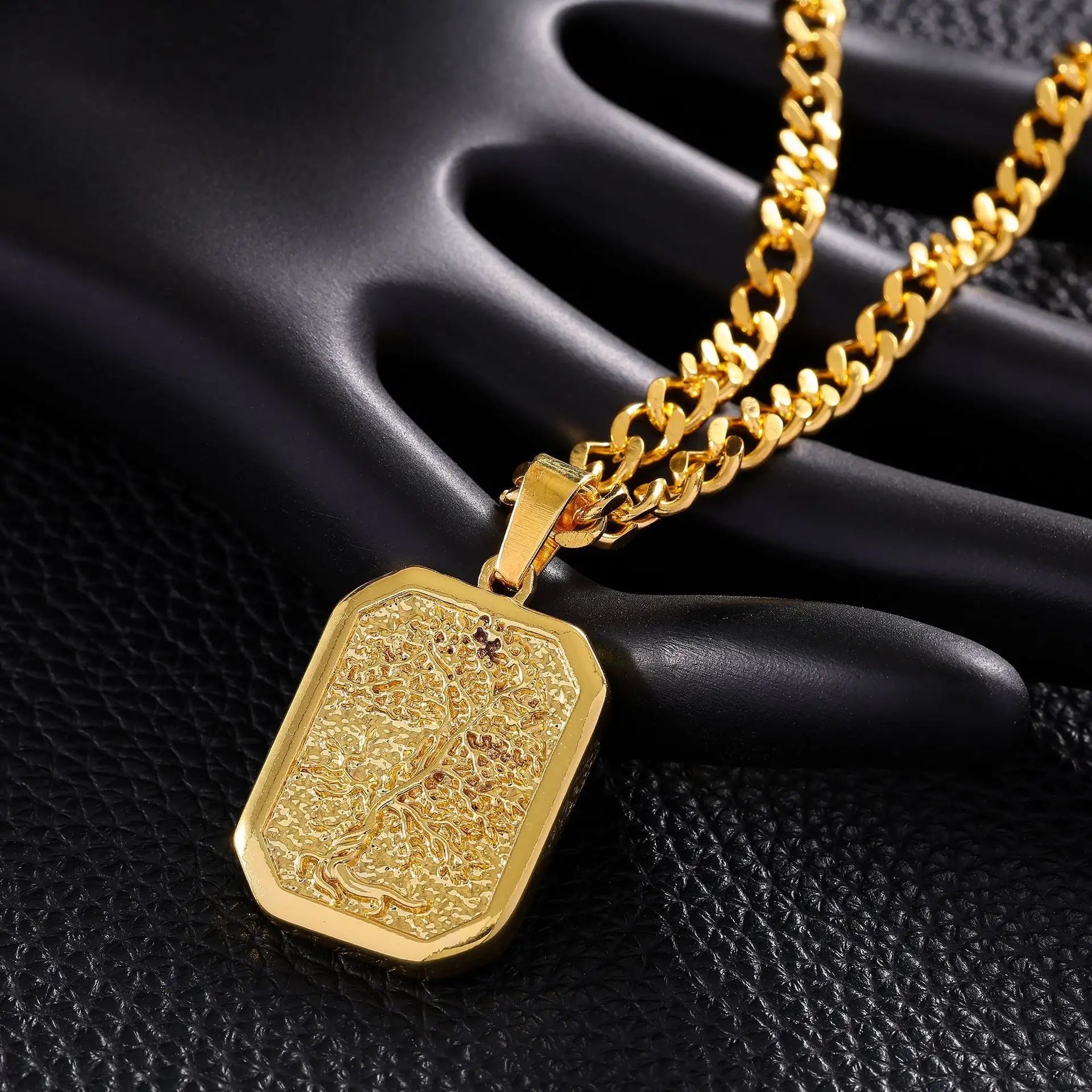 Artistic Retro Tree Of Life Relief Hip Hop Necklace