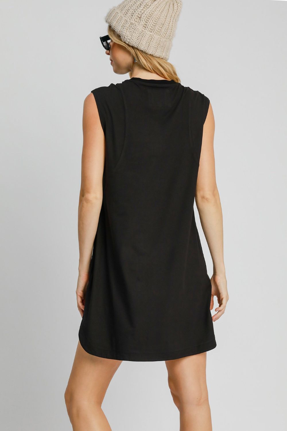 Round Neck Sleeveless High-Low Curved Hemline Mini Dress – Trendy High-Low Dress, Sleeveless Mini Dress, Curved Hemline Dress, Flattering Round Neck Dress, Chic High-Low Dress Stevvex