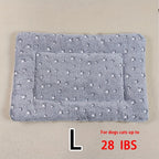 All-Season Dirt-Resistant Rectangular Pet Blanket - Comfortable Dog Paw Heart Print Pet Bed, 1pc Lootquake LLC