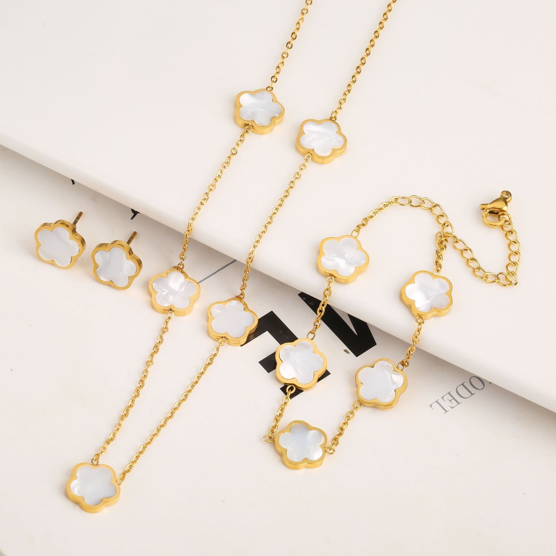 New Stainless Steel Plant Fritillary Five Leaf Petals Earring Bracelet Necklace Jewelry Set Women Cross-border Hot Selling Lot Pi-Mart