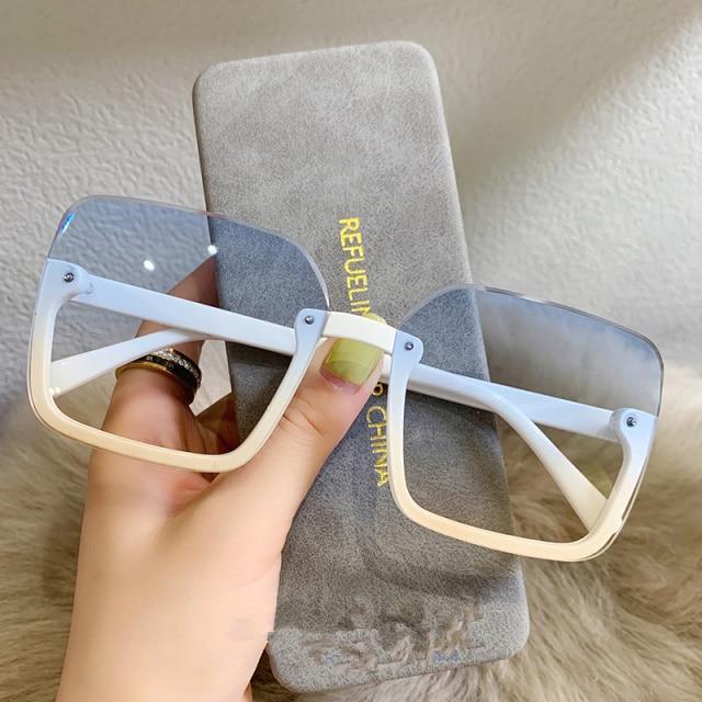 Fashion Design Women Square Sunglasses Big Frame Style Oversized Fashionable Sun Glasses For Men Popular Trendy Style Sunglasses UV400 Protection Sun Glasses Stevvex