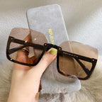 Fashion Design Women Square Sunglasses Big Frame Style Oversized Fashionable Sun Glasses For Men Popular Trendy Style Sunglasses UV400 Protection Sun Glasses Stevvex