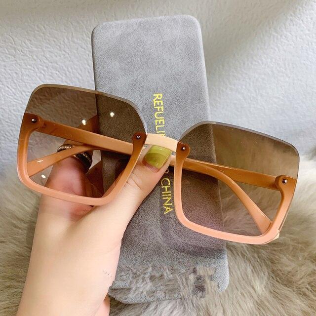 Fashion Design Women Square Sunglasses Big Frame Style Oversized Fashionable Sun Glasses For Men Popular Trendy Style Sunglasses UV400 Protection Sun Glasses Stevvex