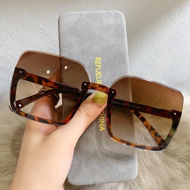 Fashion Design Women Square Sunglasses Big Frame Style Oversized Fashionable Sun Glasses For Men Popular Trendy Style Sunglasses UV400 Protection Sun Glasses Stevvex
