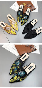 Fashion Embroidery Women Fur Slides Half Slippers Velvet Shoes Flats Flower Decoration Low Heel Flats Leather Slip On Backless Sandals For Girls Womens Work Slides Shoes