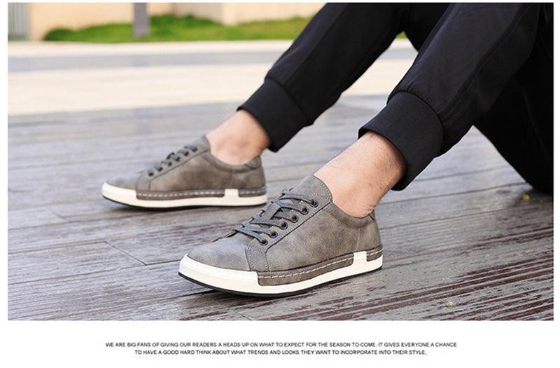 Fashion Leather Mens Shoes Soft High Quality Mens Casual Shoes Flat Footwear Classic Black White Men Fashion Walking Shoes Comfortable Modern Design Stevvex