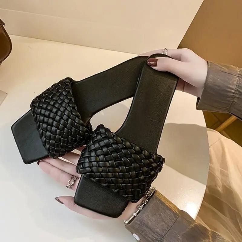 Fashion Outdoor Charming Open-Toe Women Slippers Casual Beach Flip Flops Women Comfortable Sandals Stevvex