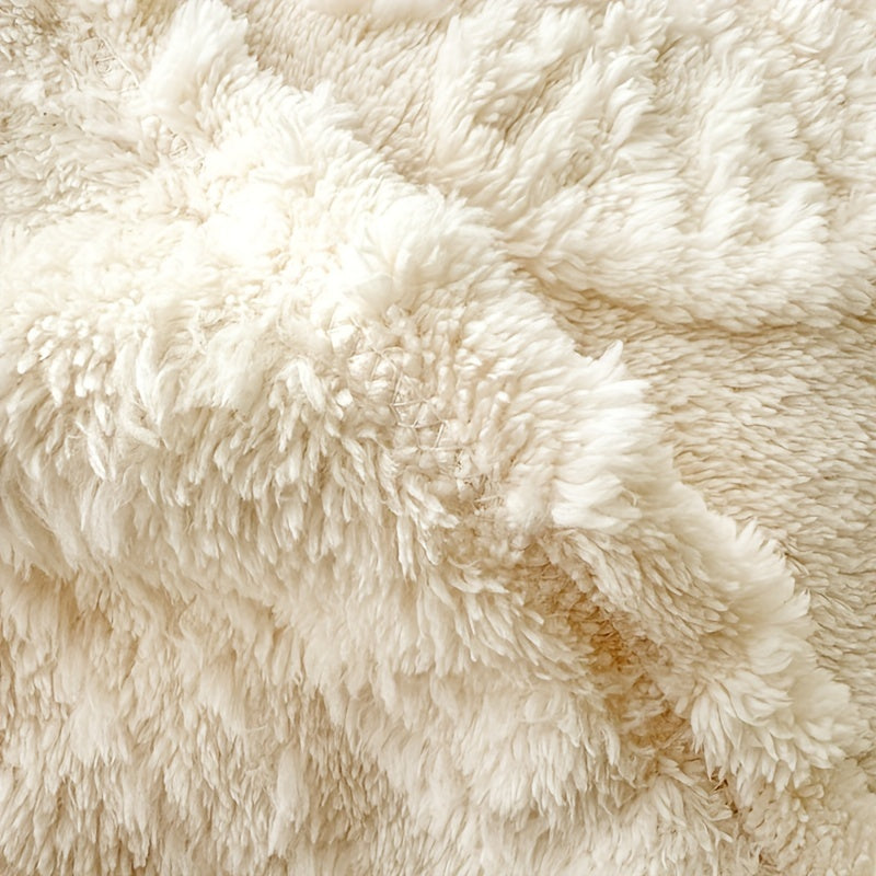Cozy Taffeta Jacquard Butterfly Flannel Throw Blanket, Soft Polyester, Double-Sided Velvet, All-Season Comfort, Ideal For Office Naps & Bedding - White With Green Accents