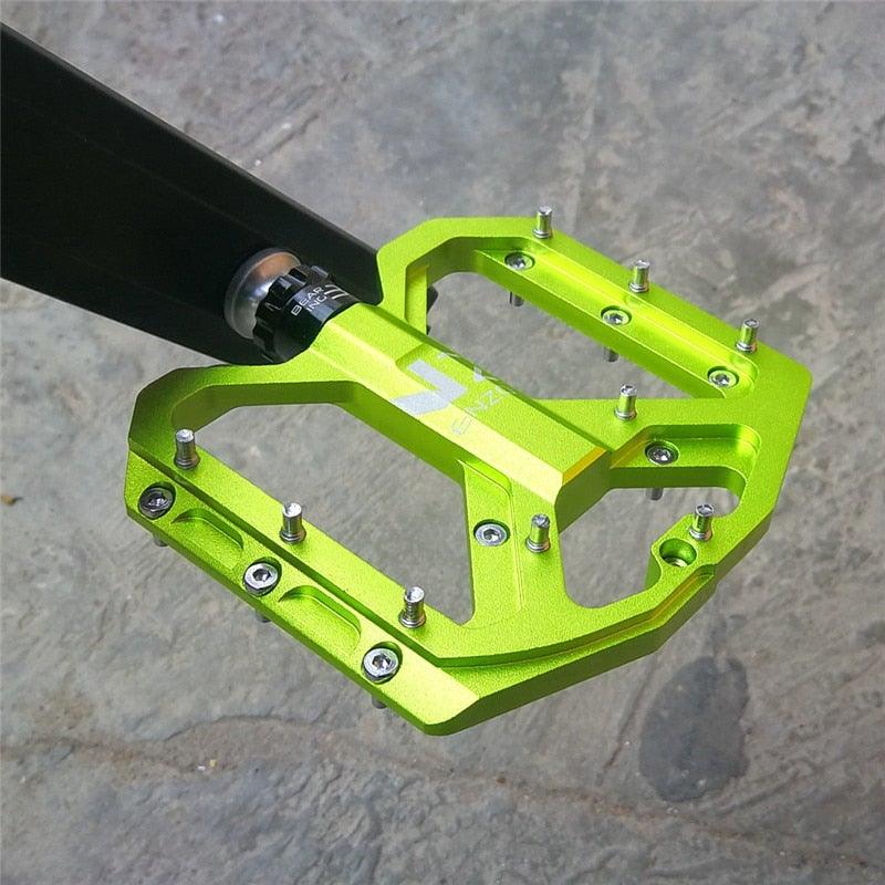 Flat Foot Ultralight Mountain Bike Pedals CNC Aluminum Alloy Sealed 3 Bearing Anti-slip Bicycle Pedals Bicycle Bike Pedals CNC Machined Platform Pedal 3 Sealed Bearings Bicycle Pedal For Adult And Youth With Non-Slip Stevvex