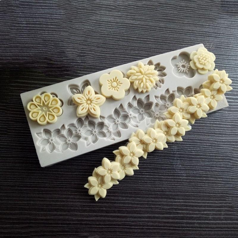 Flowers Silicone Mold Cake Circumference Flower Bunch Mold Soft Candy Mould Rose Beautiful Daisy Rose Leaf And Mini Flowers Candy Silicone Eco Friendly Mold Stevvex
