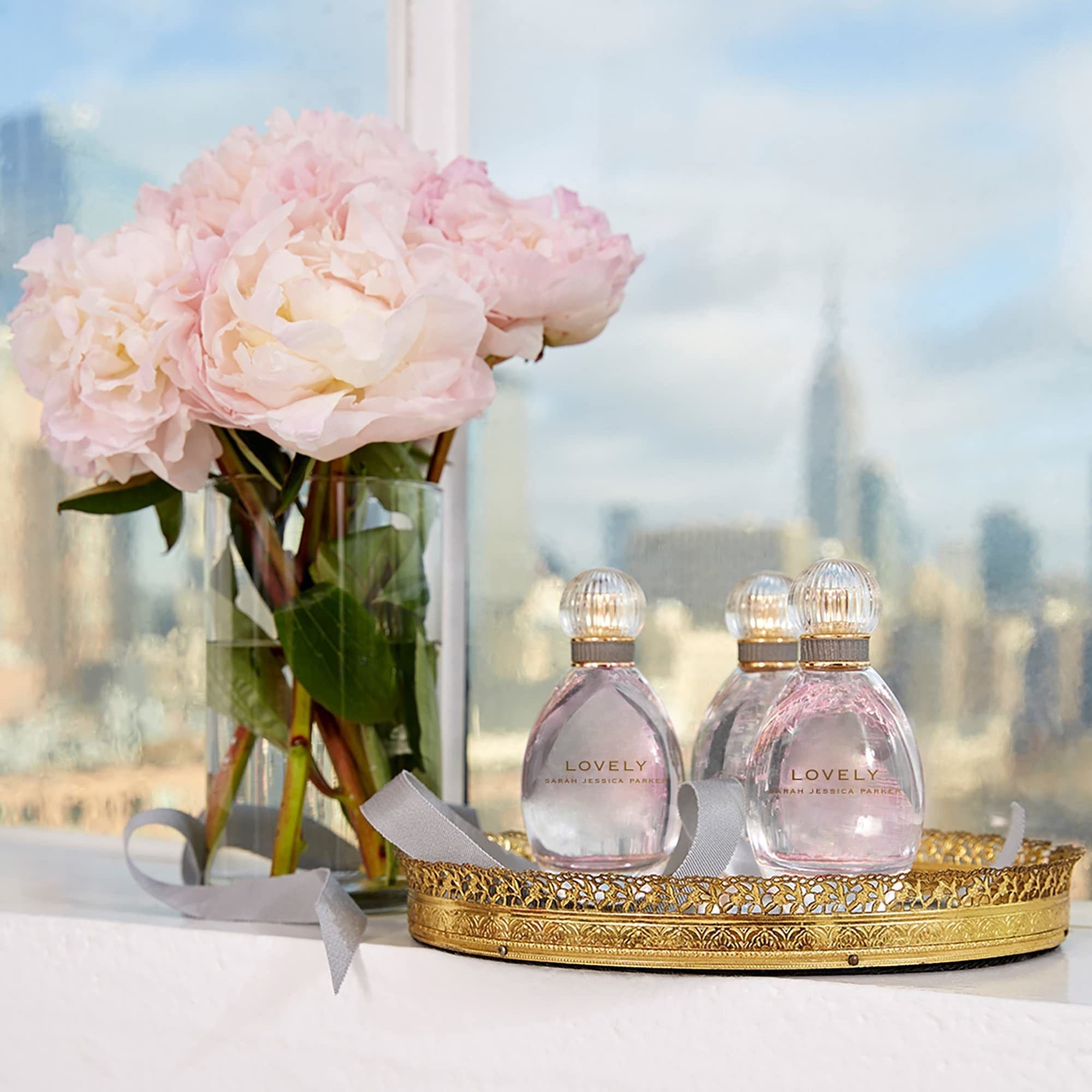 LOVELY SARAH JESSICA PARKER by Sarah Jessica Parker EAU DE PARFUM SPRAY 1 OZ EasyOptionXY LLC