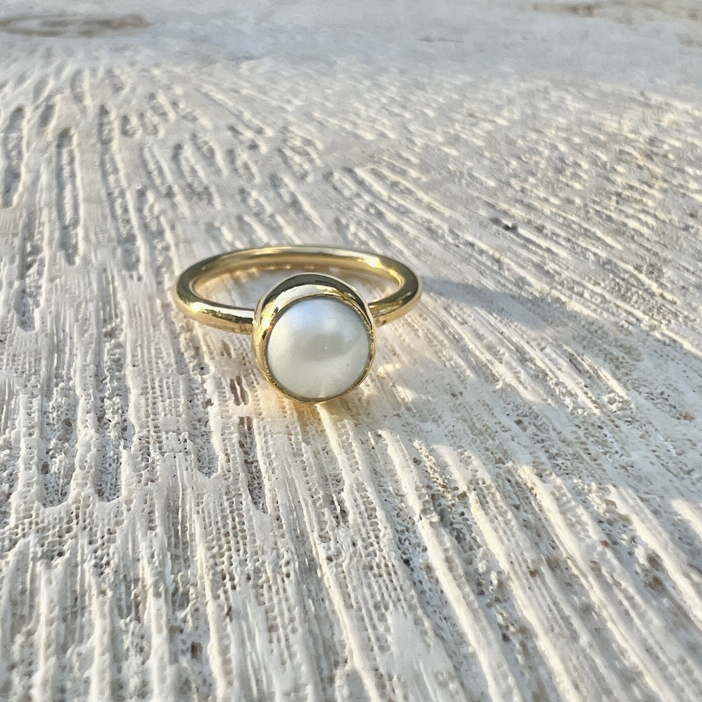 Freshwater Pearl Bombshell Ring Gold-Plated Recycled Metal Band Statement BandsCo Straps