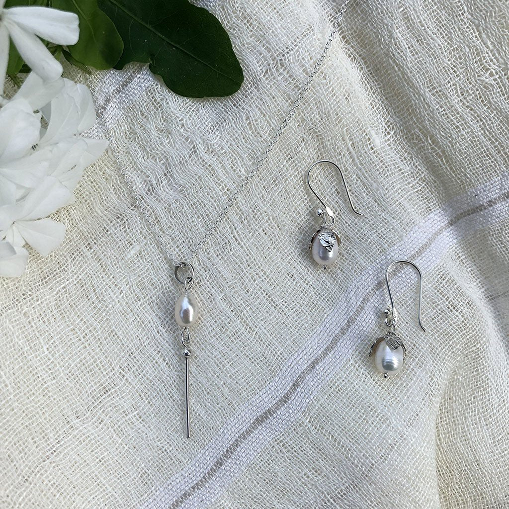 Freshwater Pearl Bar Necklace Sterling Silver Dainty Minimal 20in Chain 1.75in BandsCo Straps