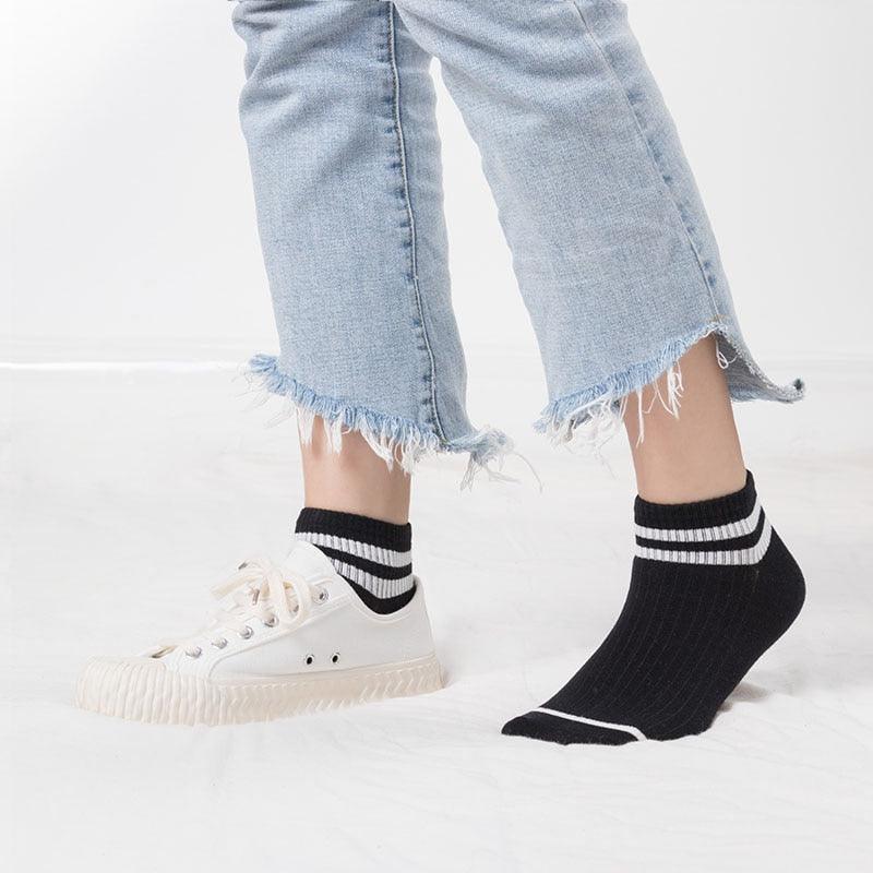 Funny Cute Cotton Crew Socks Women Fashion Colorful  Retro Long Socks New Year Christmas Gifts For Men And Women Stevvex