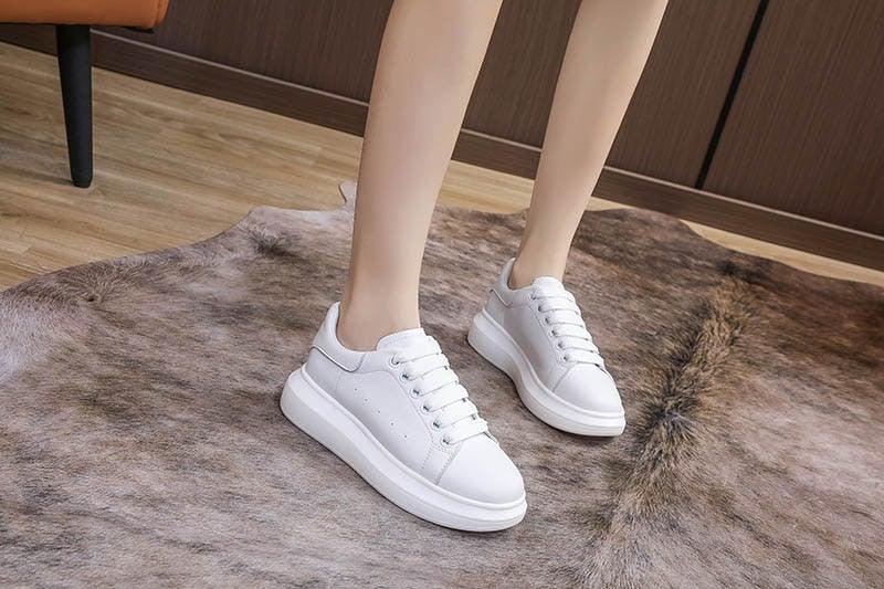 Genuine Leather Women Platform Sneakers Autumn Fashion Sports Little White Shoes Platform Flats Casual Lace Up Woman Comfort Walking Sneakers Stevvex