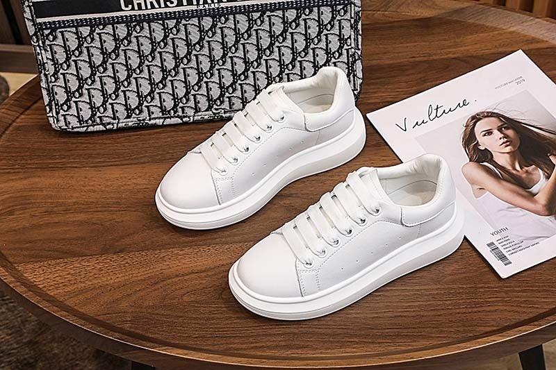 Genuine Leather Women Platform Sneakers Autumn Fashion Sports Little White Shoes Platform Flats Casual Lace Up Woman Comfort Walking Sneakers Stevvex