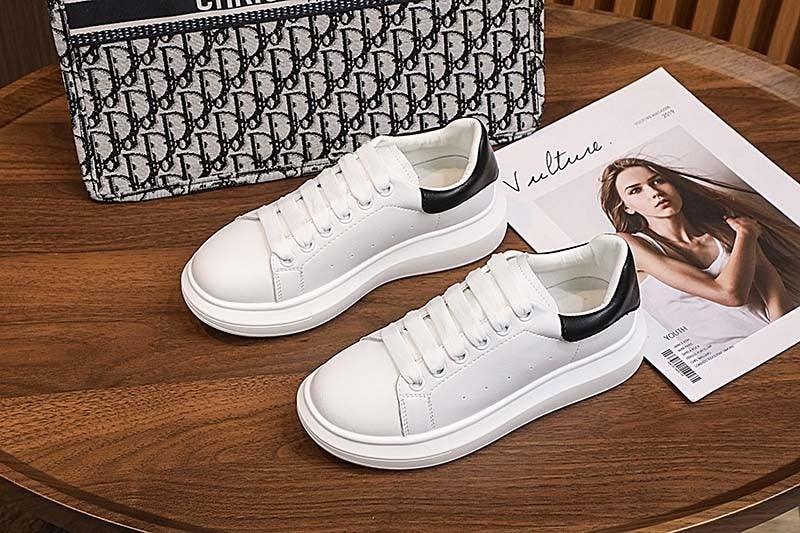 Genuine Leather Women Platform Sneakers Autumn Fashion Sports Little White Shoes Platform Flats Casual Lace Up Woman Comfort Walking Sneakers Stevvex