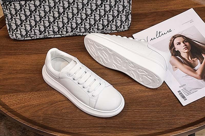 Genuine Leather Women Platform Sneakers Autumn Fashion Sports Little White Shoes Platform Flats Casual Lace Up Woman Comfort Walking Sneakers Stevvex