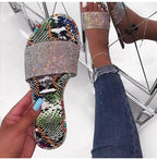 Glitter Slippers Women Summer Sandals Fashion Bling Candy Color Flip Flops Beach Diamond Flat Outdoor Sandals Slip On Sandals Slide Glitter Bling Casual Sandal Flat Open Toe Sparkle Slides