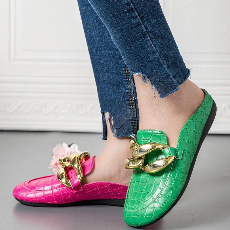 Gold Chain Women Slipper Closed Toe Slip On Mules Shoes Round Toe Low Heels Casual Slides Flat Mules Comfortable Slides Mules Shoes Ladies Slip-On Luxury Shoes Stevvex