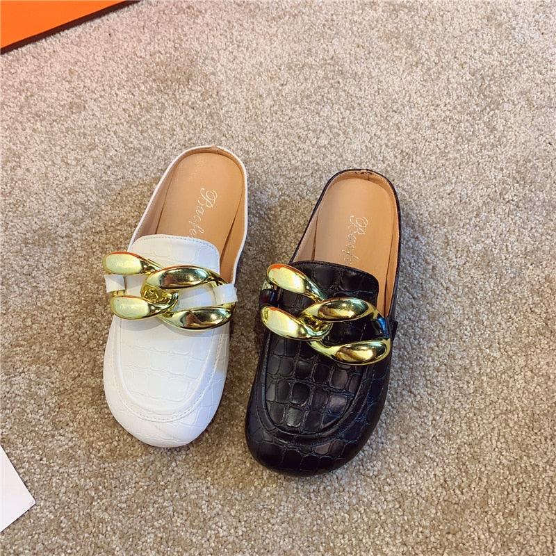 Gold Chain Women Slipper Closed Toe Slip On Mules Shoes Round Toe Low Heels Casual Slides Flat Mules Comfortable Slides Mules Shoes Ladies Slip-On Luxury Shoes Stevvex