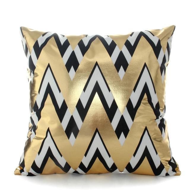 Golden Love Leaves Bronzing Cushion Decorative Pillow Black And Gold Pillow Cover Home Pillowcases Velvet Home Decor Sofa Pillows Cover 45x45CM