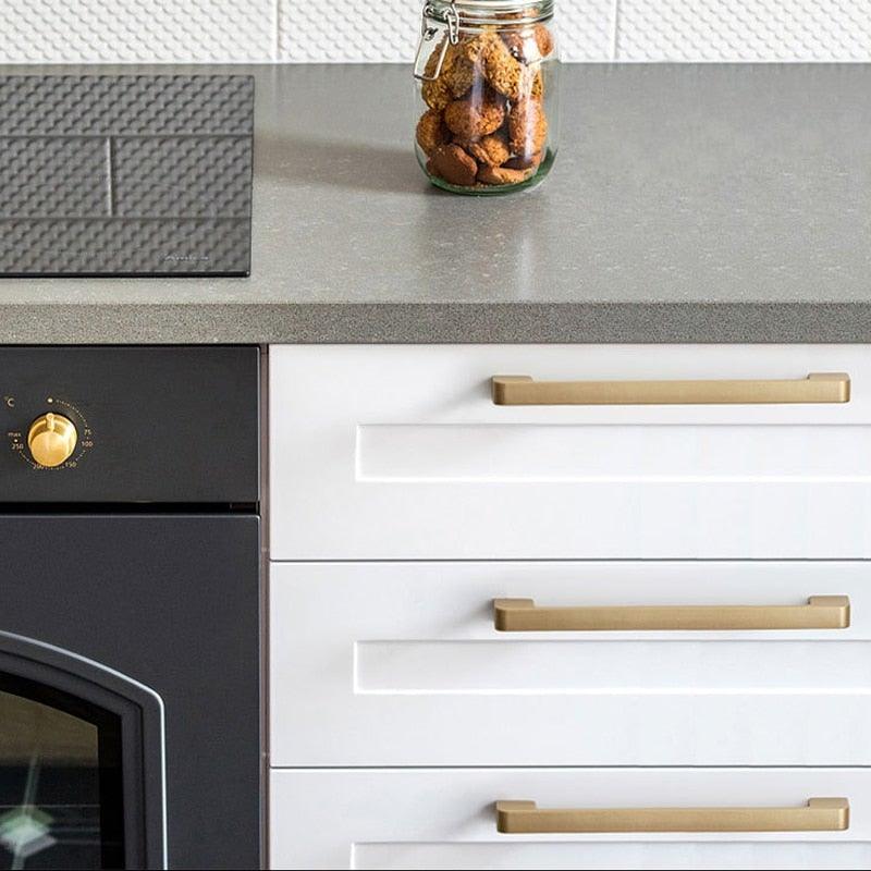 Golden Simple Fashion Aluminum Alloy Furniture Handles Bookcase Handles Wine Cabinet Handles Door Knob Handles For Cabinet Cabinet Knobs Cupboard Drawers Cabinet Dresser Bookcase Wardrobe 2.2CM Stevvex