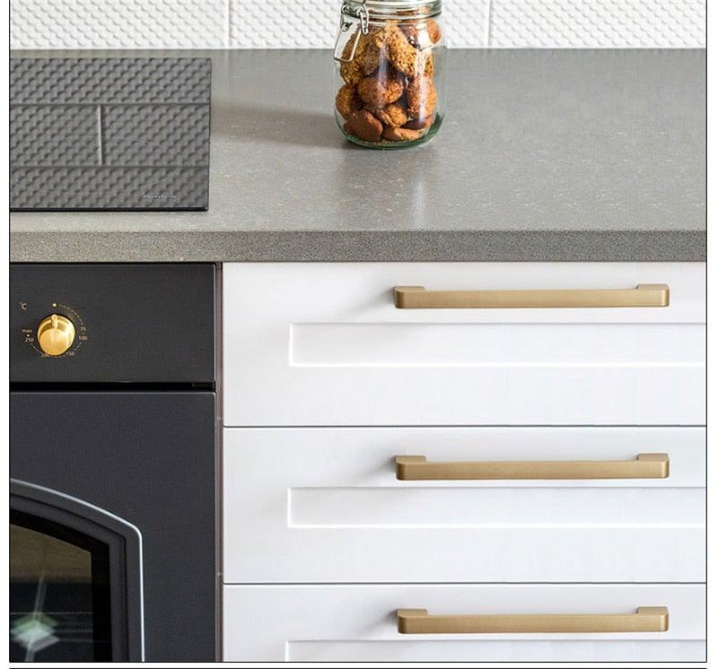 Golden Simple Fashion Aluminum Alloy Furniture Handles Bookcase Handles Wine Cabinet Handles Door Knob Handles For Cabinet Cabinet Knobs Cupboard Drawers Cabinet Dresser Bookcase Wardrobe 2.2CM Stevvex