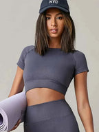 THRIXINE Elite Crop Top: Premium Black Activewear THRIXINE
