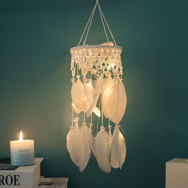 Handmade White Feather Dream Catcher Wind Chimes Hanging Ornaments Ceiling Decor Room Dream Net  Hanging Craft Gift Car Ornament Ribbons Feathers Wrapped Lights For Bedroom Decor Wedding Decorations Stevvex