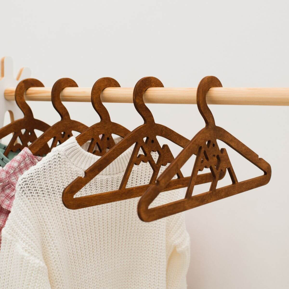 Pack of 10 Kid's Wooden Hangers - SJB-DIAMOND ELITES