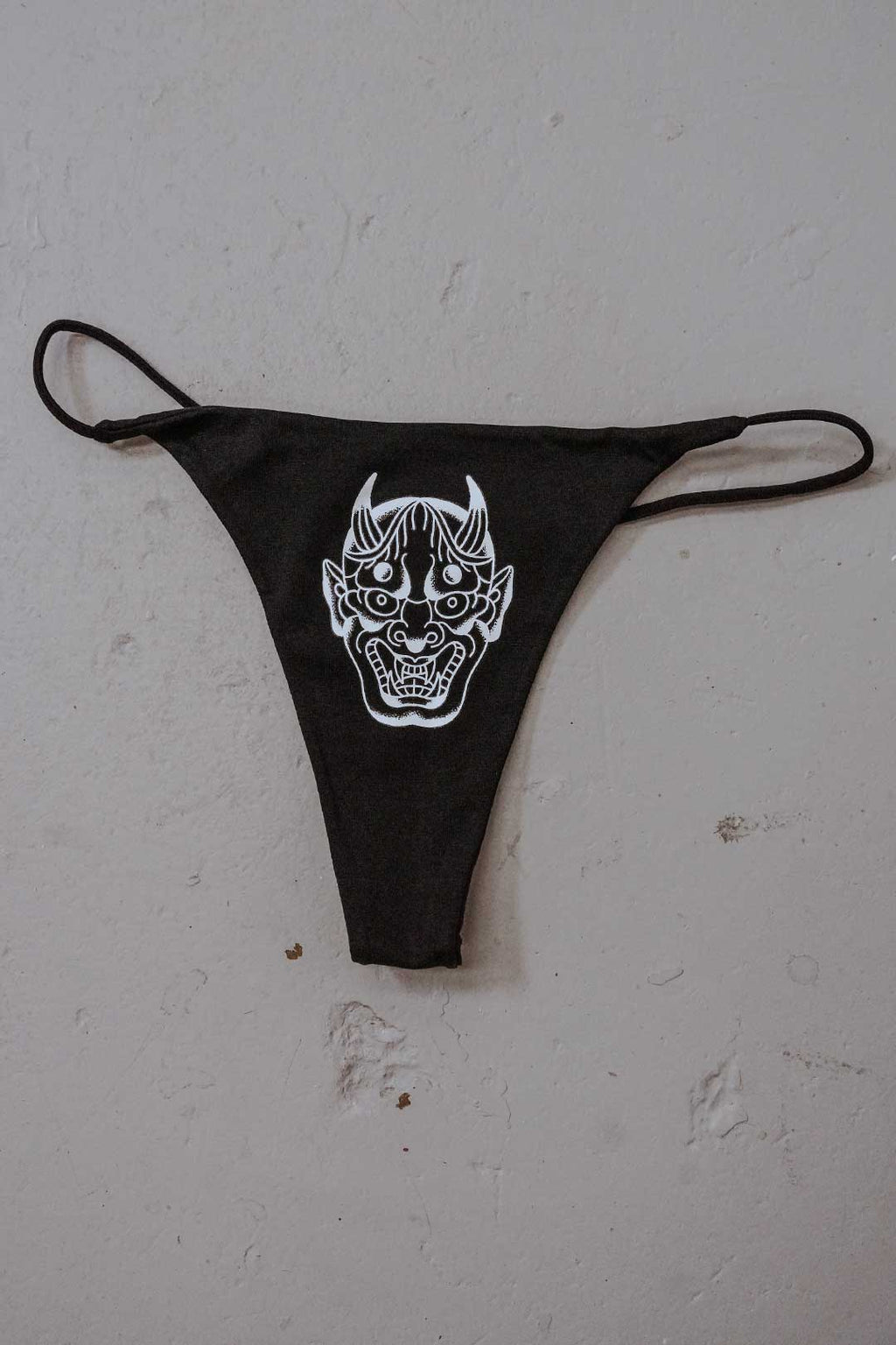 Hannya Thong Thrash Happy